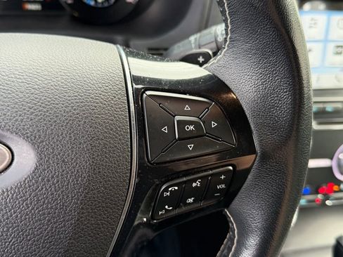 Used 2018 Ford Explorer Platinum image 22