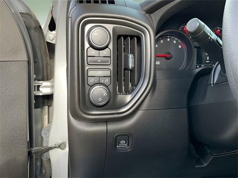 Used 2023 Chevrolet Silverado 2500 Custom w/ Custom Convenience Package image 8