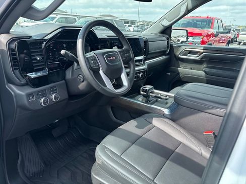 Used 2024 GMC Sierra 1500 SLT image 7