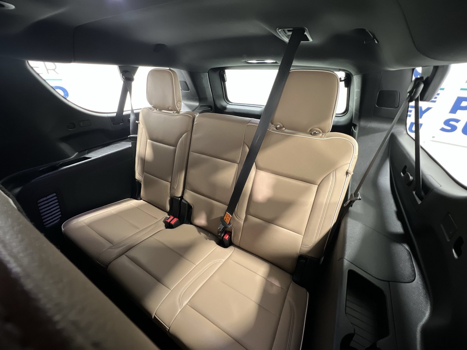Used 2024 Chevrolet Suburban Premier AWD/4WD image 23