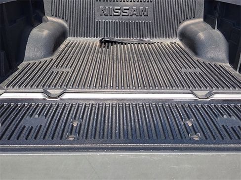 Used 2018 Nissan Frontier SV image 30