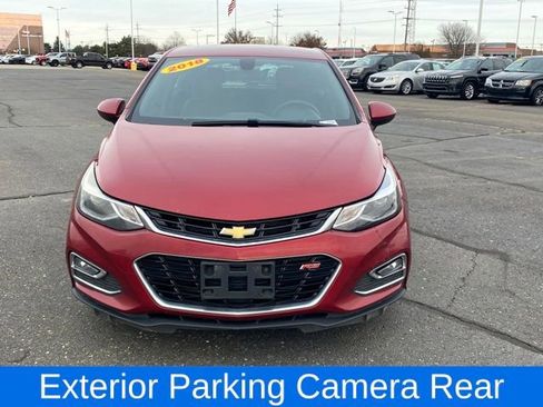 Used 2018 Chevrolet Cruze LT w/ Convenience Package image 3