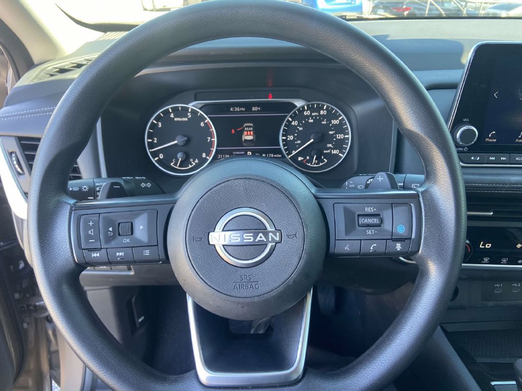 Used 2024 Nissan Rogue SV FWD image 29