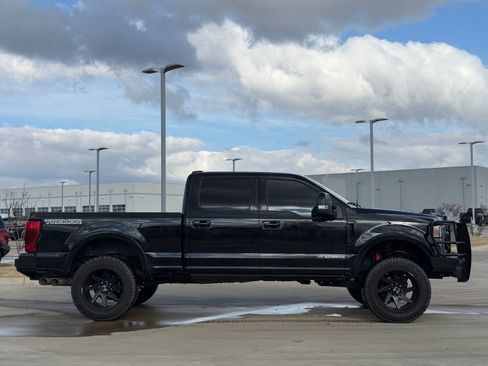 Used 2022 Ford F250 Lariat w/ Tremor Off-Road Package image 9