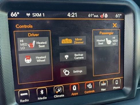 Used 2018 Jeep Wrangler Unlimited Sahara image 32