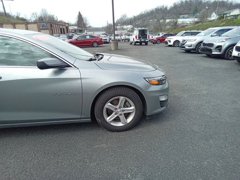 Used 2024 Chevrolet Malibu LS w/ Driver Confidence Package image 2