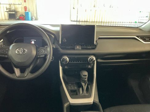 Certified 2025 Toyota RAV4 XLE AWD/4WD image 16
