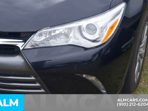 Used 2017 Toyota Camry XLE w/ Moonroof Package FWD image 7