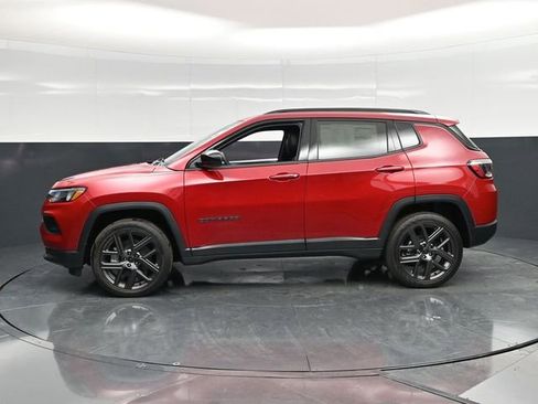 New 2026 Jeep Compass Altitude image 5