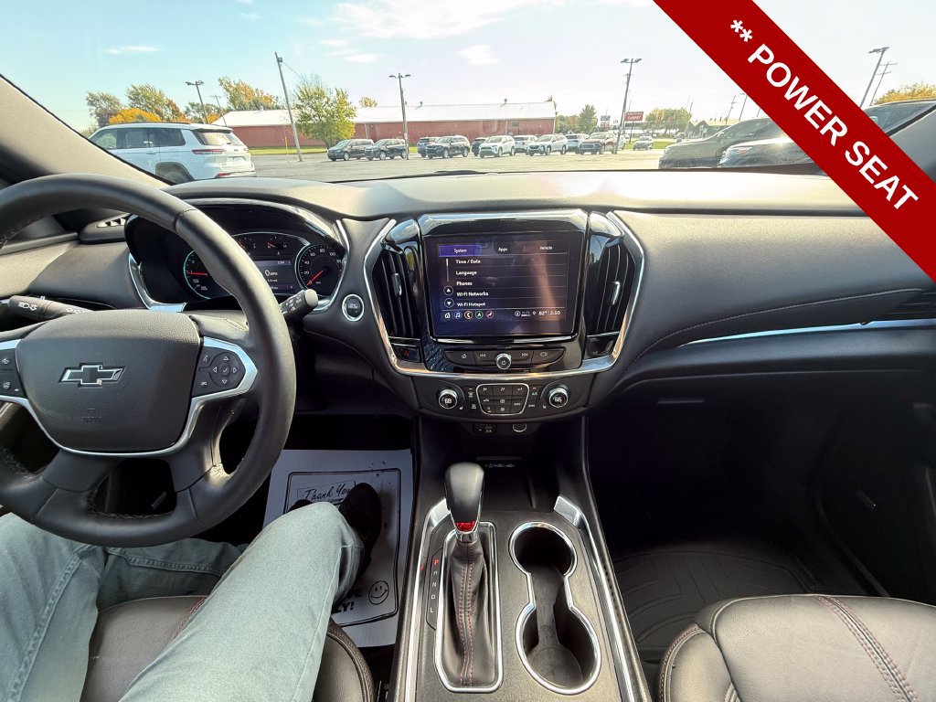 Used 2023 Chevrolet Traverse RS AWD/4WD image 23