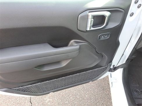 New 2026 Jeep Gladiator Sport image 19