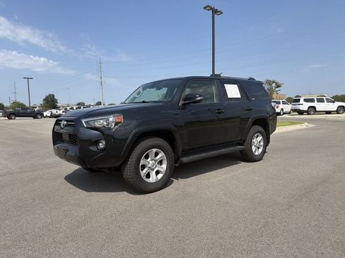 Used 2024 Toyota 4Runner SR5 Premium AWD/4WD image 30