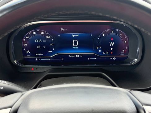 Used 2023 Chevrolet Tahoe LT w/ Luxury Package AWD/4WD image 16