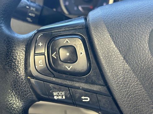 Used 2016 Toyota Camry LE image 23