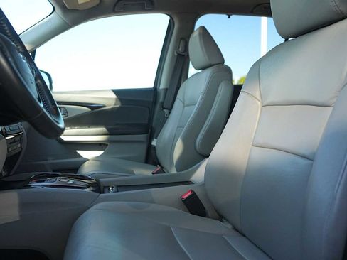 Used 2018 Honda Pilot Touring image 11
