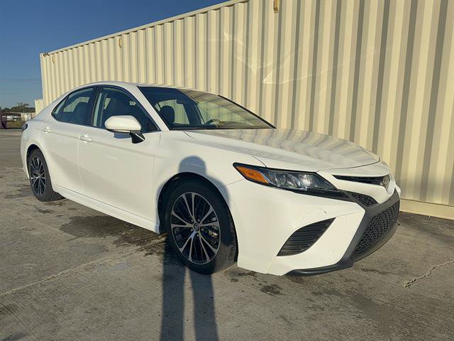 Used 2019 Toyota Camry SE FWD image 1