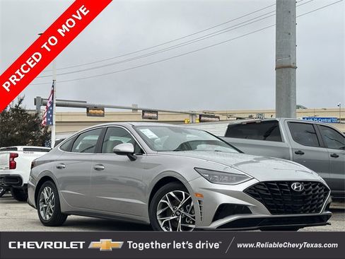 Used 2023 Hyundai Sonata SEL image 2