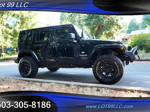 Used 2011 Jeep Wrangler Unlimited 70th Anniversary w/ Connectivity Group AWD/4WD image 7