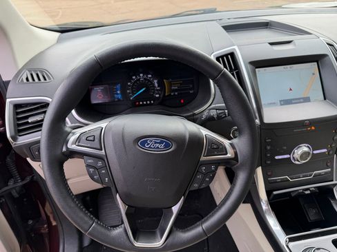 Used 2020 Ford Edge Titanium FWD image 6
