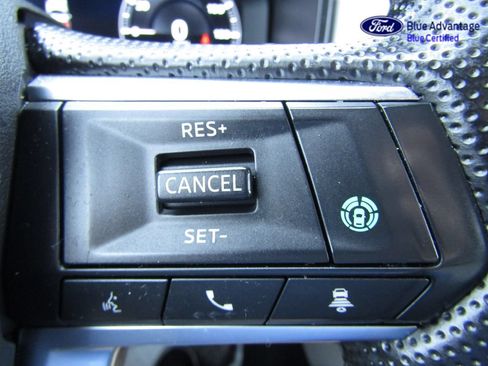 Used 2024 Mitsubishi Outlander SEL AWD/4WD image 29