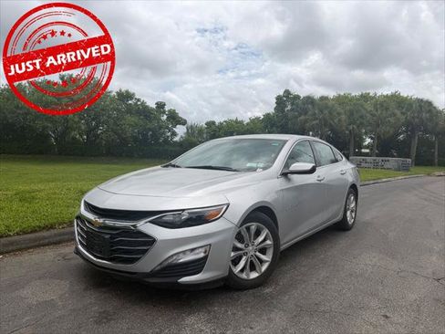 Used 2022 Chevrolet Malibu LT FWD image 1