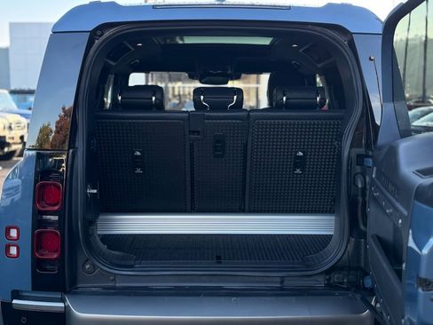 Used 2021 Land Rover Defender 90 X-Dynamic S image 18