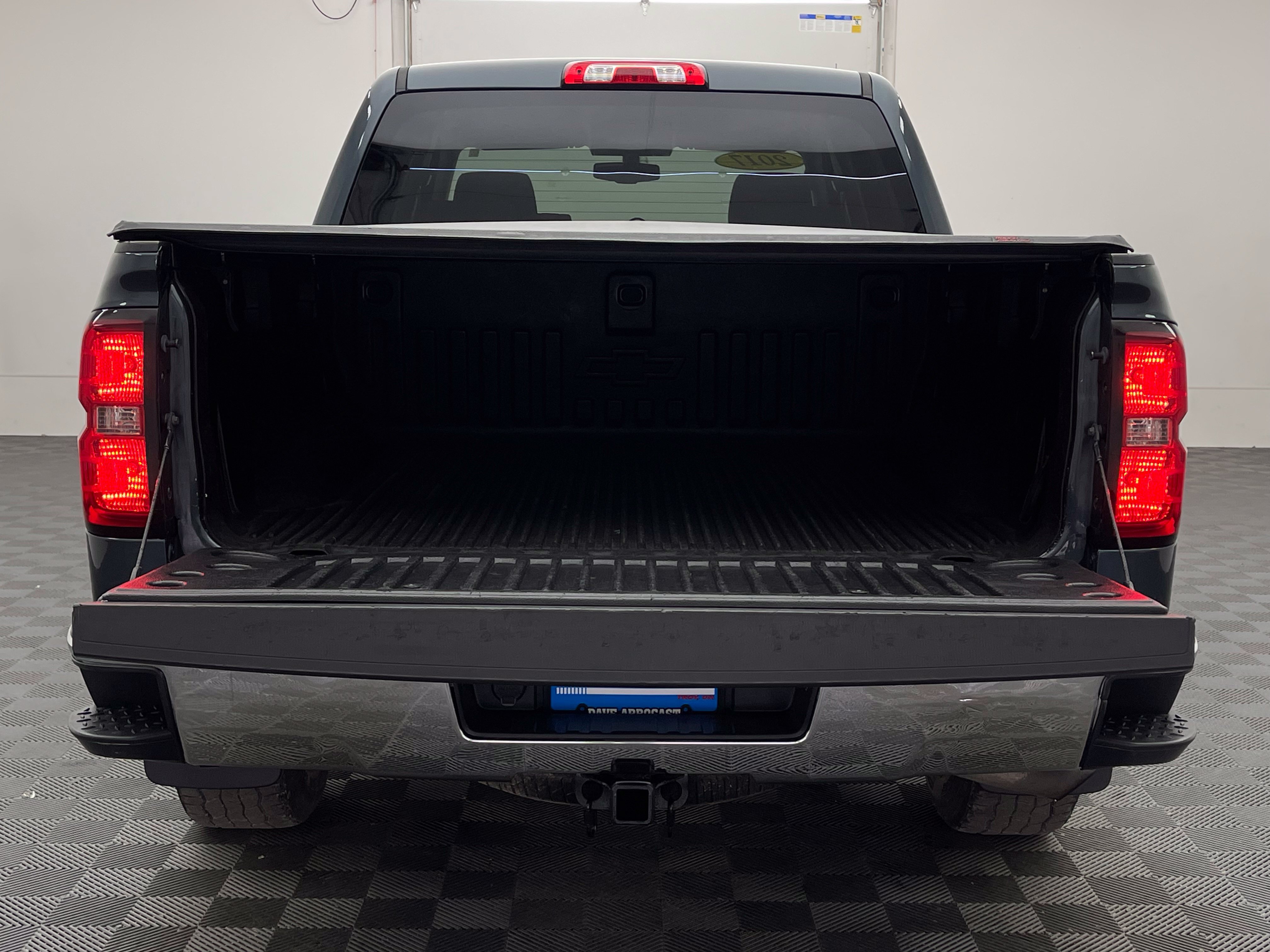 Used 2017 Chevrolet Silverado 1500 LT w/ All Star Edition AWD/4WD image 9