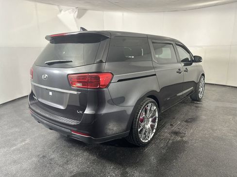 Used 2021 Kia Sedona LX FWD image 8