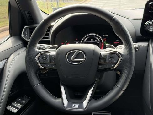 Used 2024 Lexus LX 600 F Sport image 9