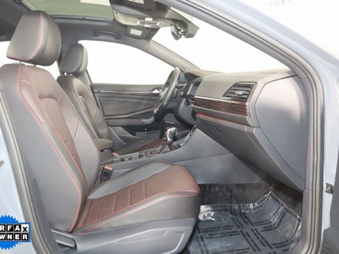 Used 2024 Volkswagen Jetta GLI Autobahn image 13