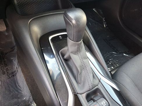 Used 2020 Toyota Corolla LE FWD image 13