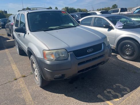 Used 2004 Ford Escape XLT image 19