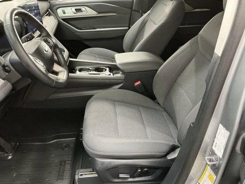 Used 2025 Ford Explorer Active image 14