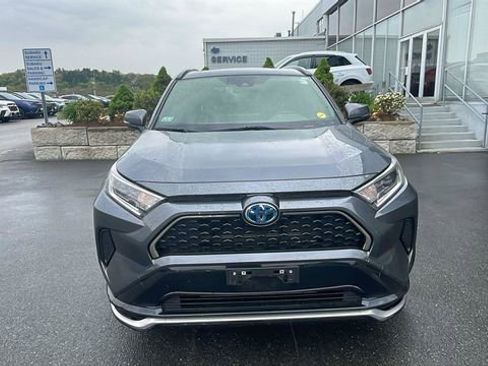 Used 2021 Toyota RAV4 SE w/ Weather & Moonroof Package AWD/4WD image 2