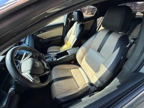 Used 2019 Honda Civic EX-L image 4