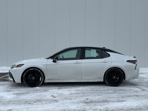 Used 2023 Toyota Camry XSE image 2