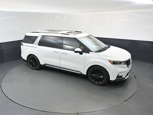 Used 2024 Kia Carnival SX Prestige FWD image 33