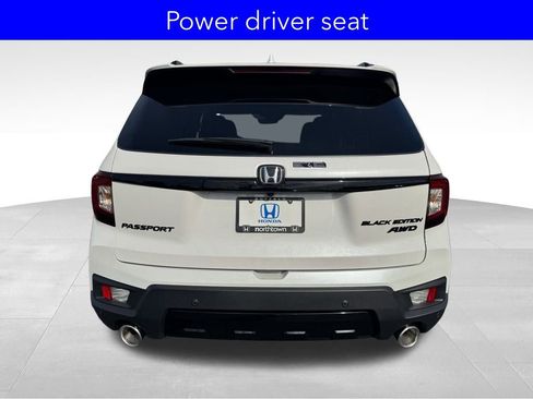 Certified 2025 Honda Passport Black Edition image 8