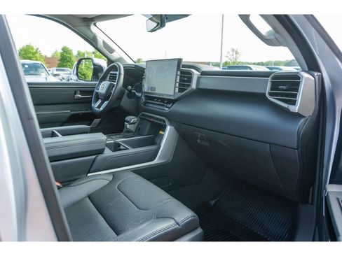 Used 2023 Toyota Tundra Limited AWD/4WD image 17