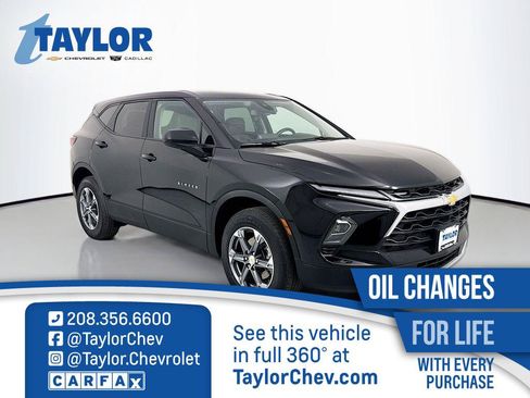 Used 2025 Chevrolet Blazer LT AWD/4WD image 1