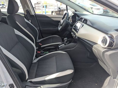 Used 2021 Nissan Versa SV FWD image 31