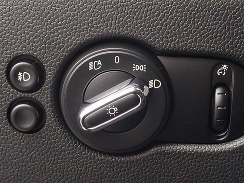 Used 2020 MINI Cooper S image 25