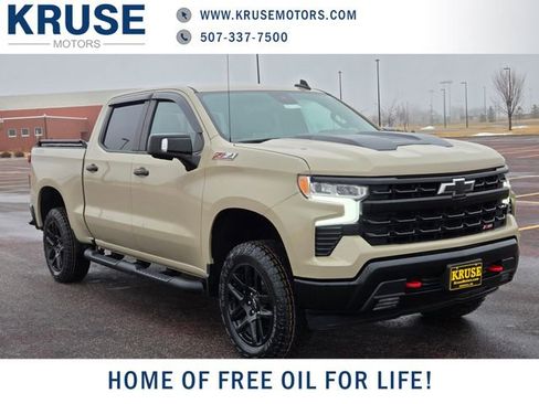 Used 2022 Chevrolet Silverado 1500 LT Trail Boss w/ Convenience Package II image 1