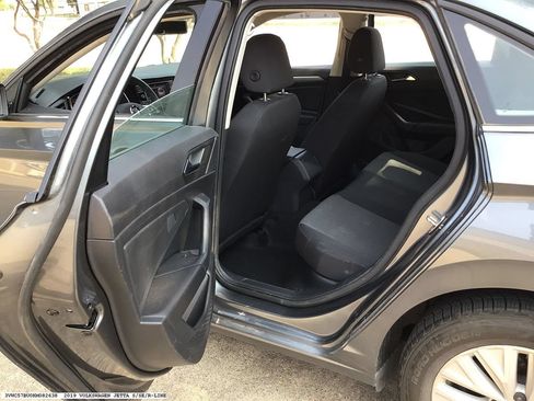 Used 2019 Volkswagen Jetta S w/ Driver Assistance Package FWD image 9