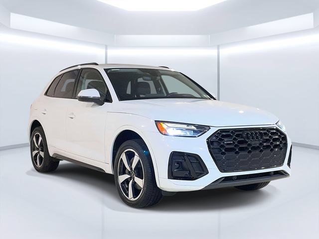 Used 2023 Audi Q5 2.0T Premium Plus w/ Premium Plus Package AWD/4WD image 9