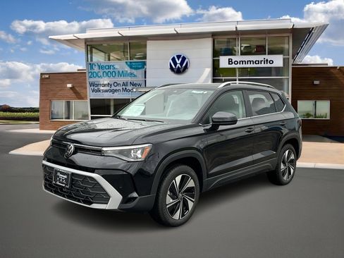 New 2025 Volkswagen Taos SE image 1