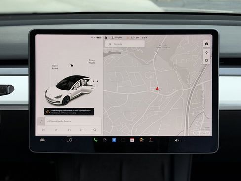 Used 2022 Tesla Model 3 Standard Range image 45