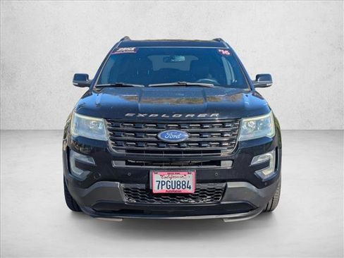 Used 2016 Ford Explorer Sport image 2