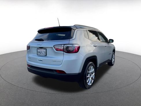 Used 2025 Jeep Compass Limited image 15