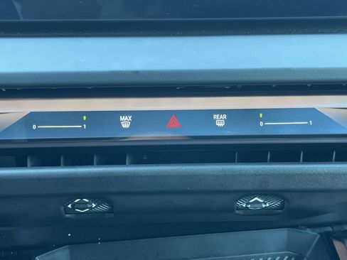 Used 2025 BMW X3 xDrive30i w/ Premium Package image 6